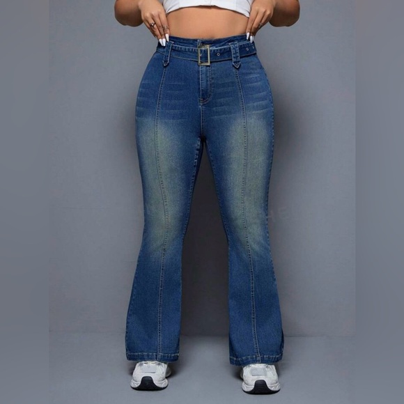 3/$20 ✨SHEIN ICON plus size vintage flare jeans - Picture 6 of 7